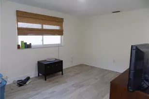 1874 Wateroak Dr W, Clearwater, FL 33764 - Photo 12