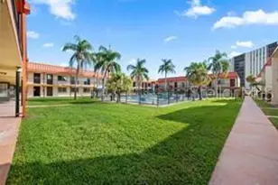 10365 Paradise Blvd, Treasure Island, FL 33706 - Photo 16