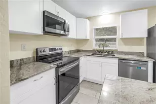 6195 28th Ave N, Saint Petersburg, FL 33710 - Photo 16