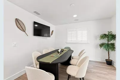320 Palm Island NE, Clearwater Beach, FL 33767 - Photo 26