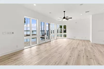 461 Palm Island NE, Clearwater Beach, FL 33767 - Photo 22