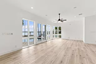461 Palm Island NE, Clearwater Beach, FL 33767 - Photo 22