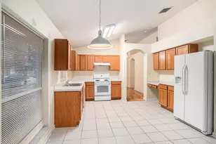11440 Misty Isle Ln, Riverview, FL 33579 - Photo 8