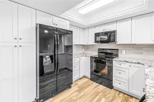 103 1st St E, Saint Petersburg, FL 33715 - Photo 10
