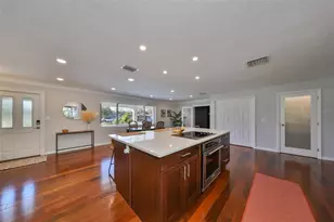 6101 37th Ave N, Saint Petersburg, FL 33710 - Photo 12