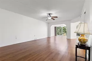 225 Country Club Dr, Largo, FL 33771 - Photo 16