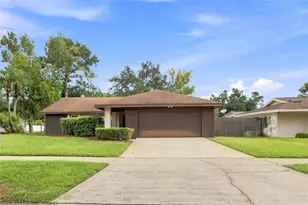 4611 Freshwind Ave, Tampa, FL 33624 - Photo 4