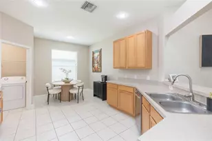 1615 Bonita Bluff Ct, Ruskin, FL 33570 - Photo 12