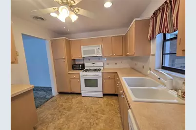 7941 58th Avenue N #212, Saint Petersburg, FL 33709 - Photo 32