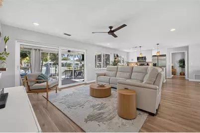1472 47th Avenue NE, Saint Petersburg, FL 33703 - Photo 10