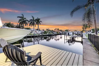 1472 47th Avenue NE, Saint Petersburg, FL 33703 - Photo 4