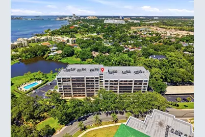 220 Belleview Boulevard #207, Belleair, FL 33756 - Photo 2