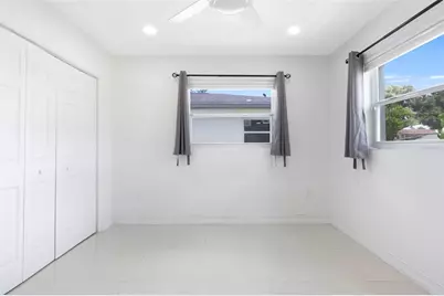 3725 31st Avenue N, Saint Petersburg, FL 33713 - Photo 18