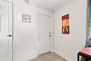 6033 Ambassador Dr, Tampa, FL 33615 - Photo 36