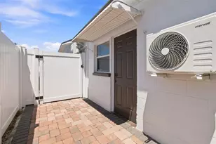6033 Ambassador Dr, Tampa, FL 33615 - Photo 14