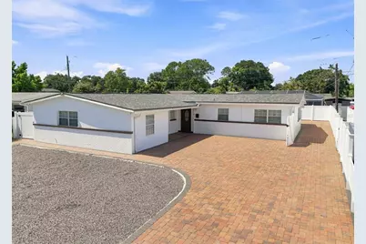 6033 Ambassador Drive, Tampa, FL 33615 - Photo 2