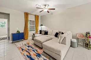 4524 Tuscan Loon Dr, Tampa, FL 33619 - Photo 2