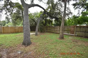 12203 N 9th St, Tampa, FL 33612 - Photo 6