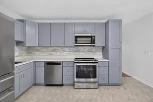2295 Americus Blvd E, Clearwater, FL 33763 - Photo 2