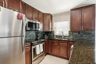 230 N Bayshore Blvd, Clearwater, FL 33759 - Photo 10
