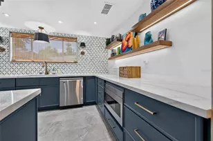 736 30th Ave N, Saint Petersburg, FL 33704 - Photo 14