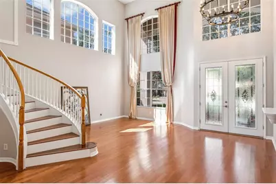 10226 Deercliff Drive, Tampa, FL 33647 - Photo 2