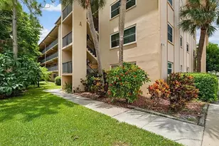 2525 W Bay Dr, Largo, FL 33770 - Photo 4