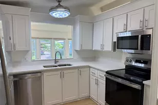 130 Clubview Dr, Safety Harbor, FL 34695 - Photo 6
