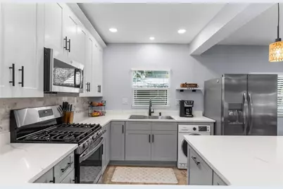 5421 Gay Street, Weeki Wachee, FL 34607 - Photo 20