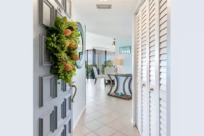 6104 Palma Del Mar Boulevard S #404, Saint Petersburg, FL 33715 - Photo 4