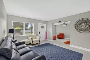 10420 N 22nd St, Tampa, FL 33612 - Photo 4