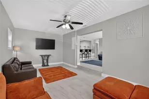 10420 N 22nd St, Tampa, FL 33612 - Photo 6