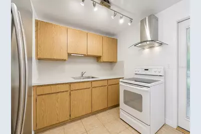 6512 W Chelsea Street, Tampa, FL 33634 - Photo 12