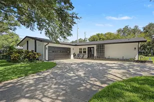 1666 Souvenir Dr, Clearwater, FL 33755 - Photo 2