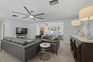 1666 Souvenir Dr, Clearwater, FL 33755 - Photo 20