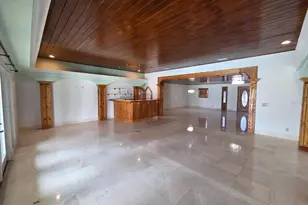 3927 E Eden Roc Cir, Tampa, FL 33634 - Photo 8