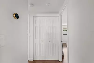 2874 Davis Boulevard, Sarasota, FL 34237 - Photo 10