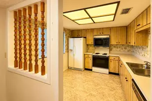 2531 Royal Pines Cir, Clearwater, FL 33763 - Photo 6