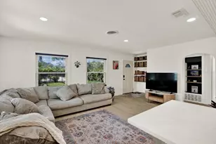 4828 6th Ave S, Saint Petersburg, FL 33711 - Photo 8