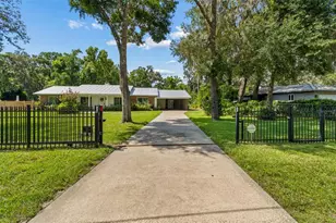 909 Tomlinson Dr, Lutz, FL 33549 - Photo 56