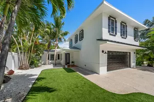 1907 Bay Blvd, Indian Rocks Beach, FL 33785 - Photo 2
