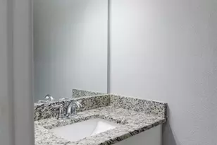 6615 S Manhattan Ave, Tampa, FL 33616 - Photo 12