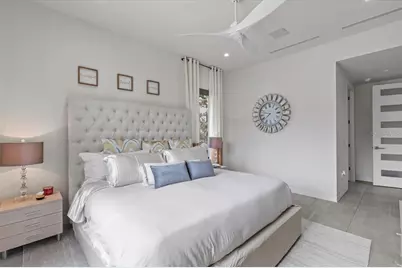 5131 W Neptune Way, Tampa, FL 33609 - Photo 30
