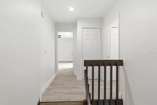 15446 E Pond Woods Dr, Tampa, FL 33618 - Photo 22