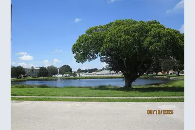 1900 59th Avenue N #115, Saint Petersburg, FL 33714 - Photo 2