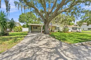 1317 Divot Ln, Tampa, FL 33612 - Photo 2