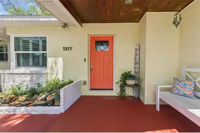 1317 Divot Lane, Tampa, FL 33612 - Photo 6