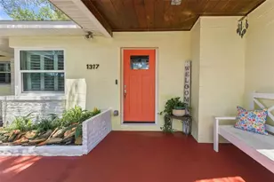 1317 Divot Ln, Tampa, FL 33612 - Photo 6