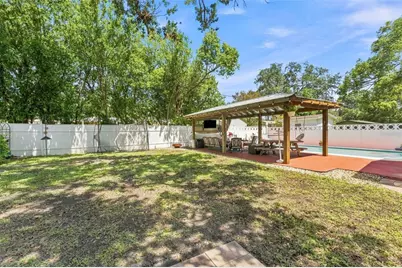 1317 Divot Lane, Tampa, FL 33612 - Photo 32