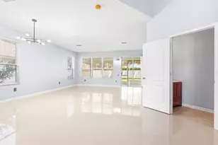 30419 Randall Manor St, Wesley Chapel, FL 33545 - Photo 2